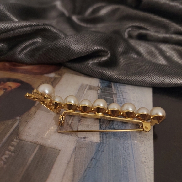 Vintage caterpillar brooch ~ pin w/ faux pearls & rhinestones - Picture 8 of 8